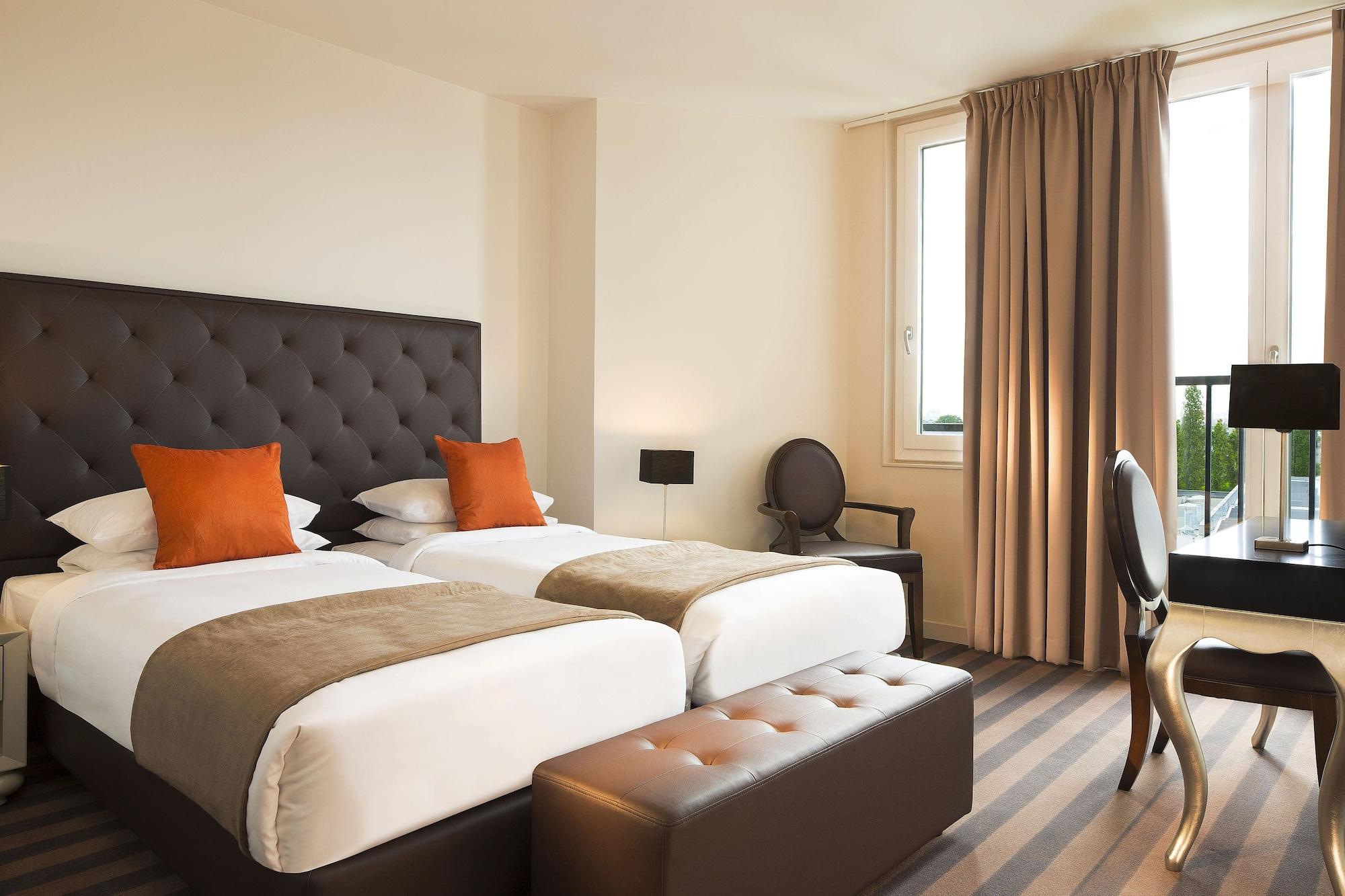 Executive Hotel Paris Женвилье Экстерьер фото