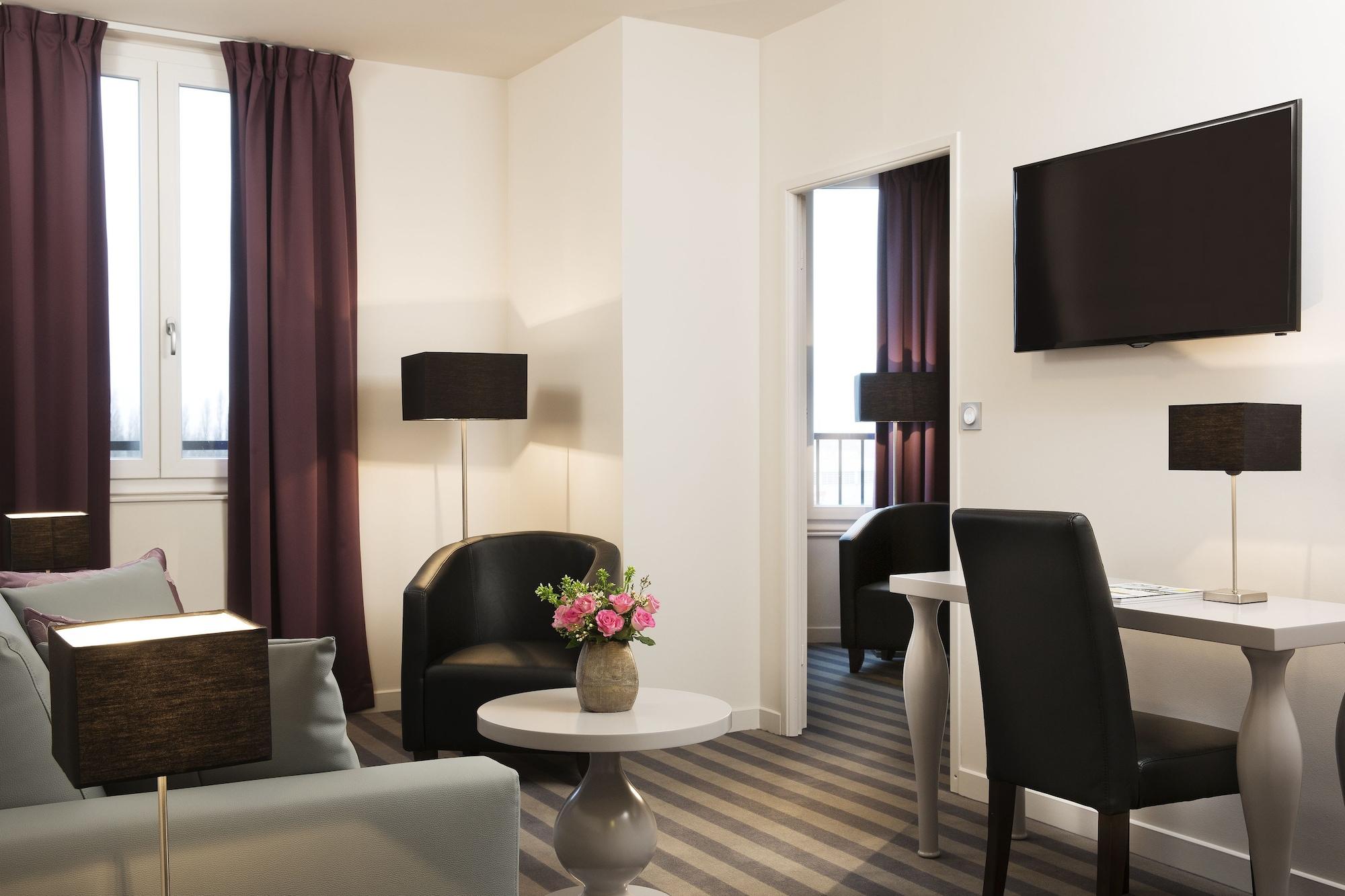 Executive Hotel Paris Женвилье Экстерьер фото