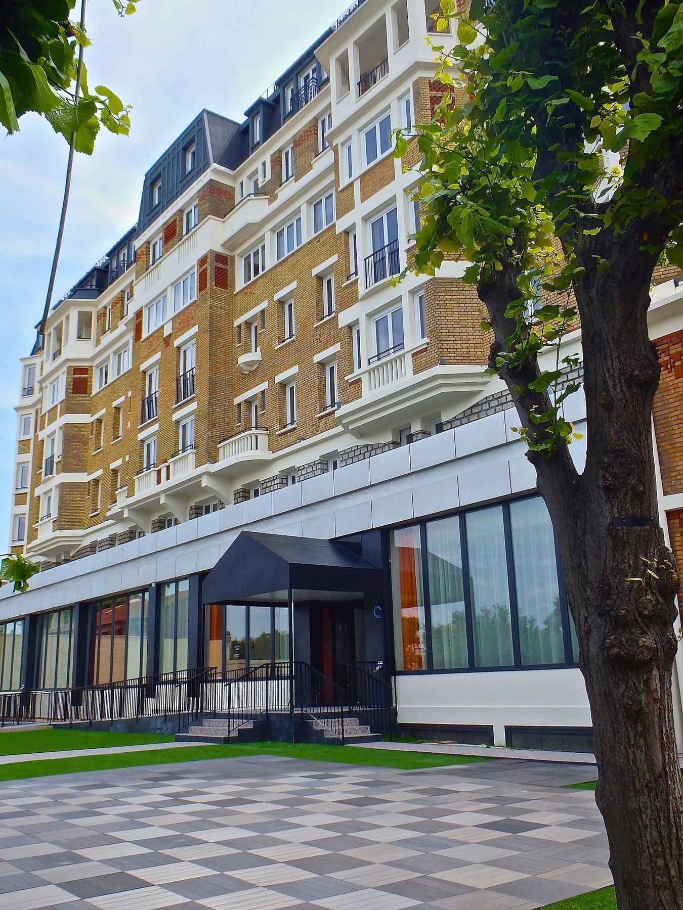Executive Hotel Paris Женвилье Экстерьер фото