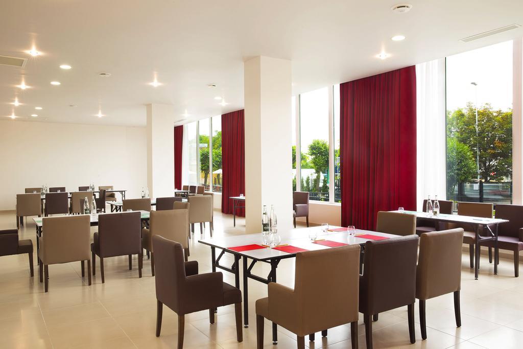 Executive Hotel Paris Женвилье Экстерьер фото