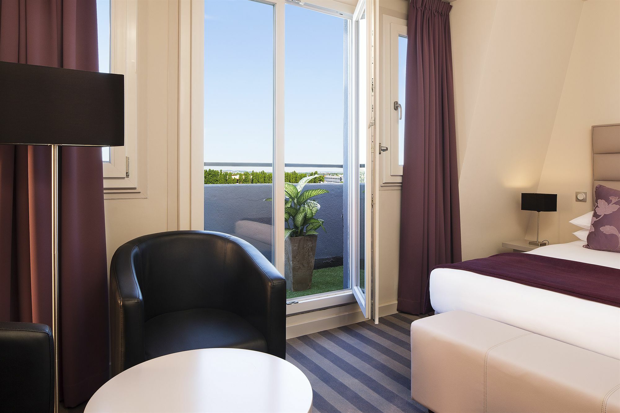 Executive Hotel Paris Женвилье Экстерьер фото