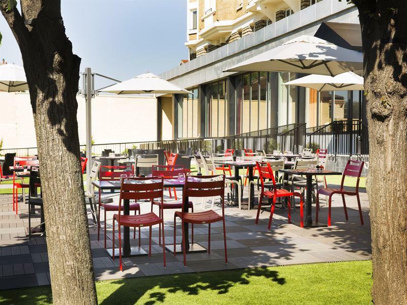 Executive Hotel Paris Женвилье Экстерьер фото